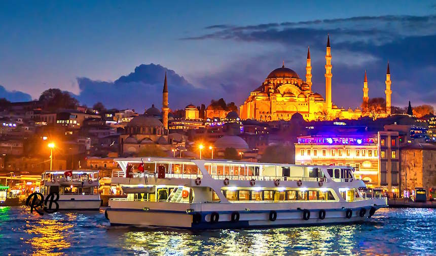Best Things to Do in Istanbul For Couples Bosphorus Cruise