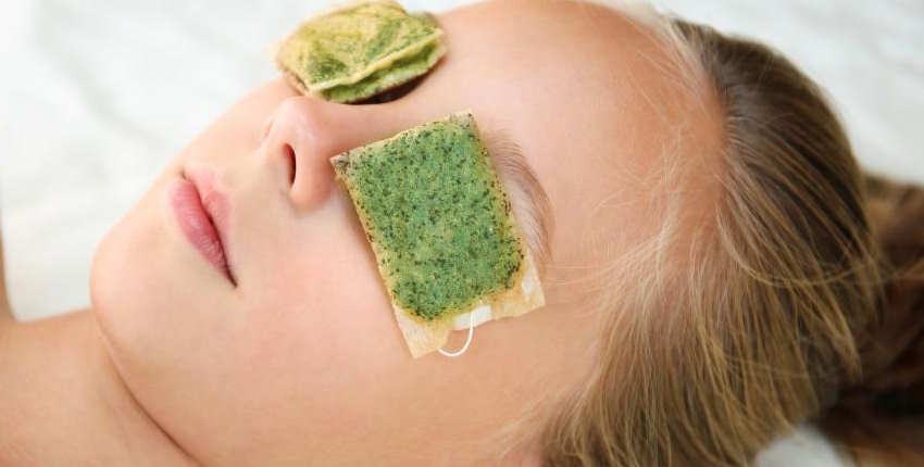 DIY Beauty Hacks - Green tea bags for tired eyes