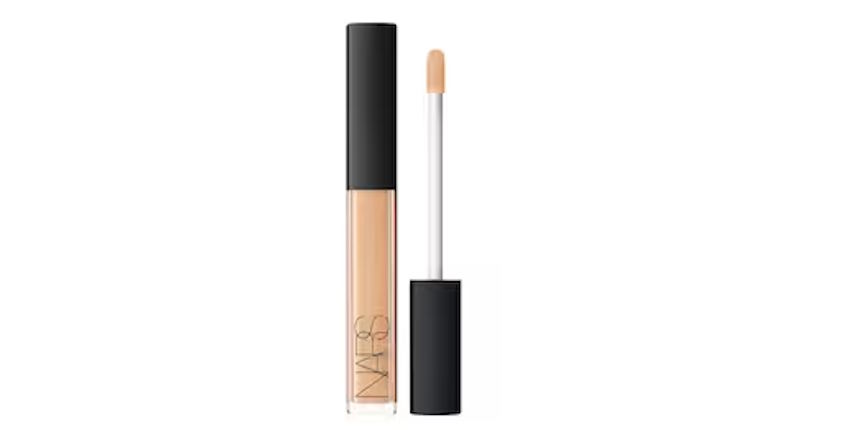 Best Travel Makeup Kit Essentials Concealer