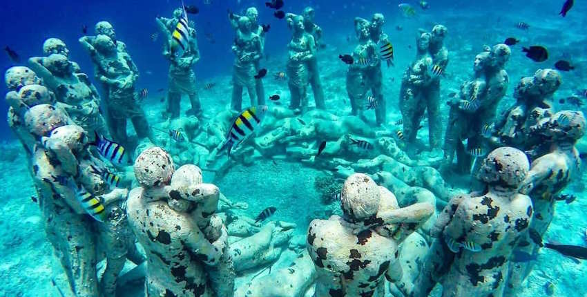 Discover the 10 Best Things To Do In Gili Islands (Indonesia) 5 Best things to do in Gili Islands - Diving paradise Gili Meno Wall