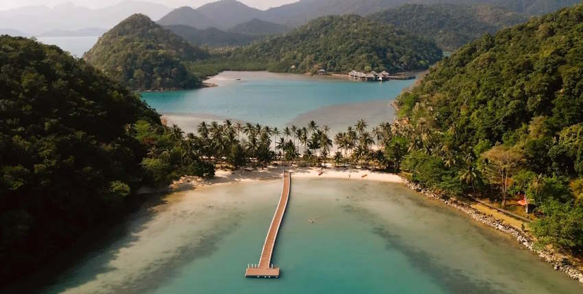 9 Breathtaking Islands to Visit in Thailand Guide 8 Islands to Visit in Thailand Guide - Koh Chang Thailand
