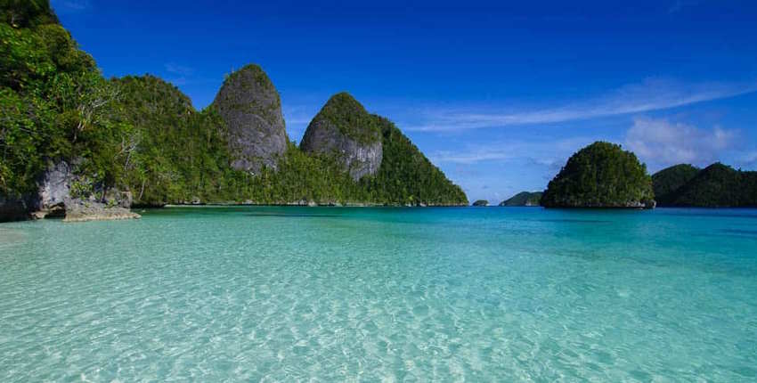 Raja Ampat Travel Guide | Best Diving Snorkeling Underwater 8 Raja Ampat travel blog - The Wayag Lagoon in Raja Ampat