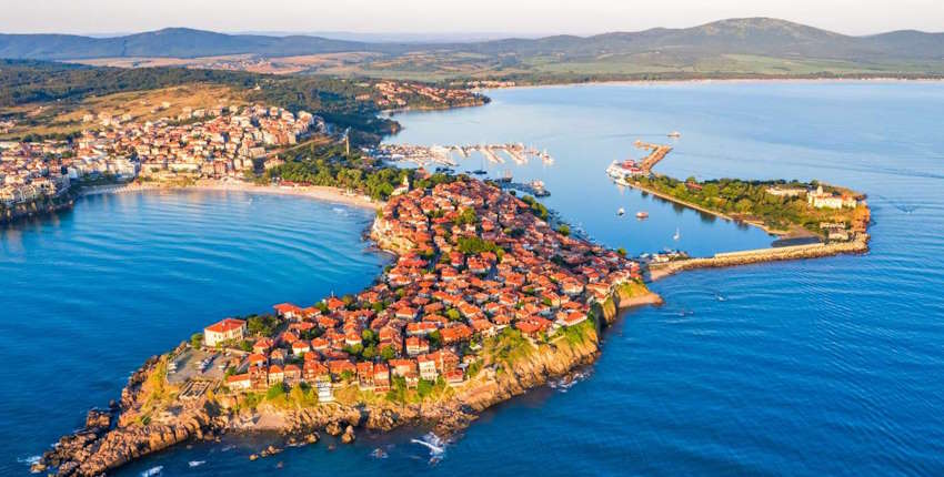 The Cheapest Coastal Towns for Travel on a Budget 5 The Cheapest Coastal Towns for Travel on a Budget / Sozopol - Bulgaria