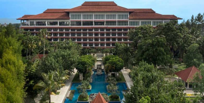 Where to Stay in Yogyakarta? Best Hotel in Yogyakarta 9 Where to Stay in Yogyakarta? The Sheraton Mustika Yogyakarta Resort and Spa