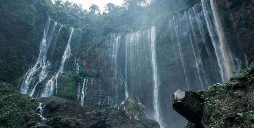 Top 10 Waterfalls in Indonesia - Tumpak Sewu Waterfall