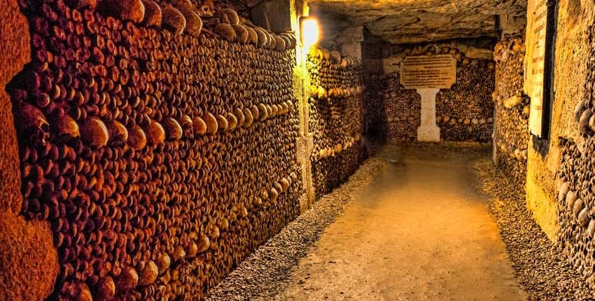 Unique Things To Do in Paris For Couples (Underrated Ideas) 6 Unique Things To Do in Paris For Couples / a nighttime tour of the Paris Catacombs
